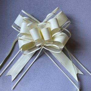 Lemon Organza Bow - 10 packTaylor Made Cake Courses, online piping tutorials, online buttercream frosting videos, piping tips, piping accessories, flower piping, flower piping tips, cupcake bouquets, learn to pipe cupcake bouquets, buttercream flowers, buttercream frosting tutorials,